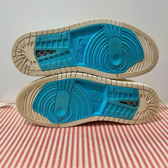 Air Jordan 1 High Zoom CMFT 2 Sail Gold Men’s 7.5 LIKE NEW (Box Included) - Picture 10 of 10